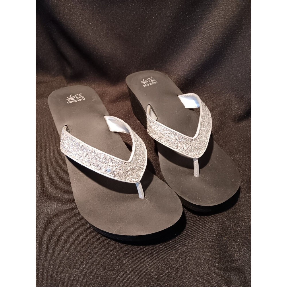 Montego Bay Club 2.5" Wedge Flip Flops Size 9 Silver Glitter Straps